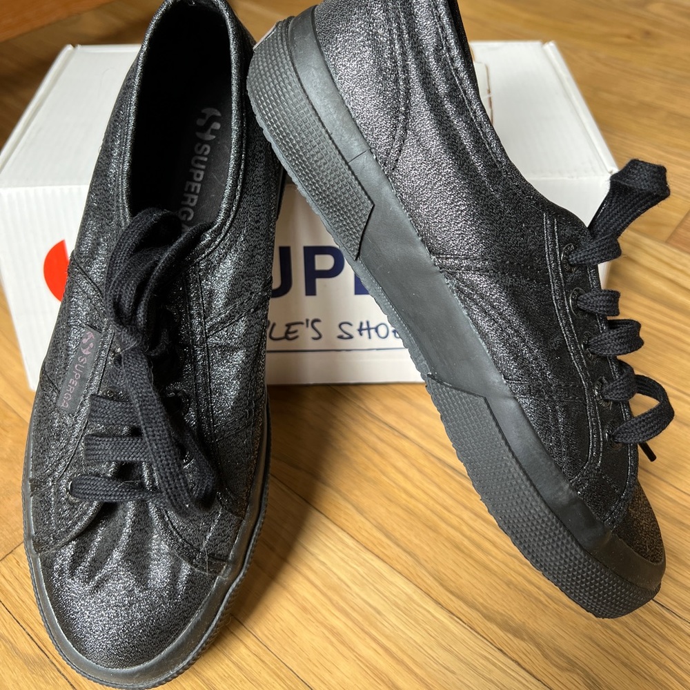 Has never been used. Brand new in its original packaging. For day or night.